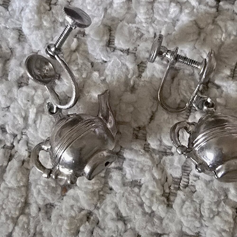 Vintage Tea pot screw back earrings